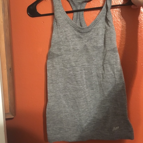 New Balance Tops - Womanâs workout top New Balance Tops - Womanâs workout top